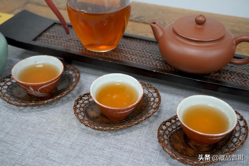 普洱茶生茶和熟茶的区别是什么？生茶主“活”，熟茶重“滑”